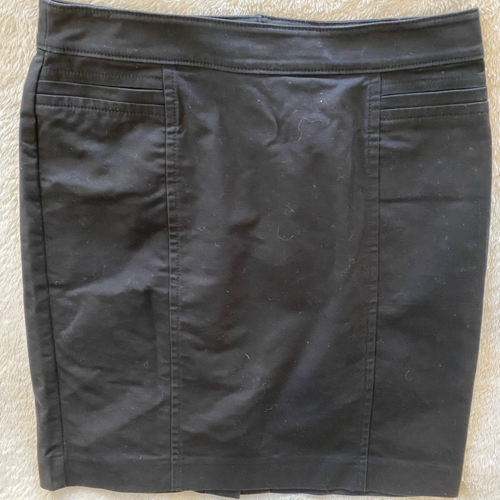 Ann Taylor Petite Women’s Black Skirt size 6P